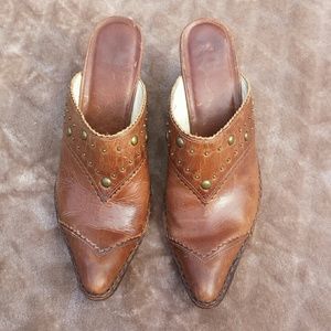 😄FRYE!!!!😊 ALL LEATHER DISTRESSED MULES 9.5